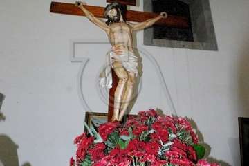 Los 8 pasos de la procesión del Viernes Santo, a punto en la Basílica de Telde (Foto TA)